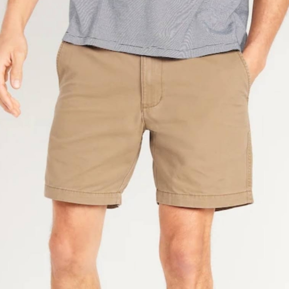 Old Navy Straight Lived-In Khaki Non-Stretch Shorts Men 54W